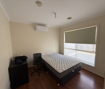 Furnished 1 Bedroom for Rent in Clayton - Photo 3