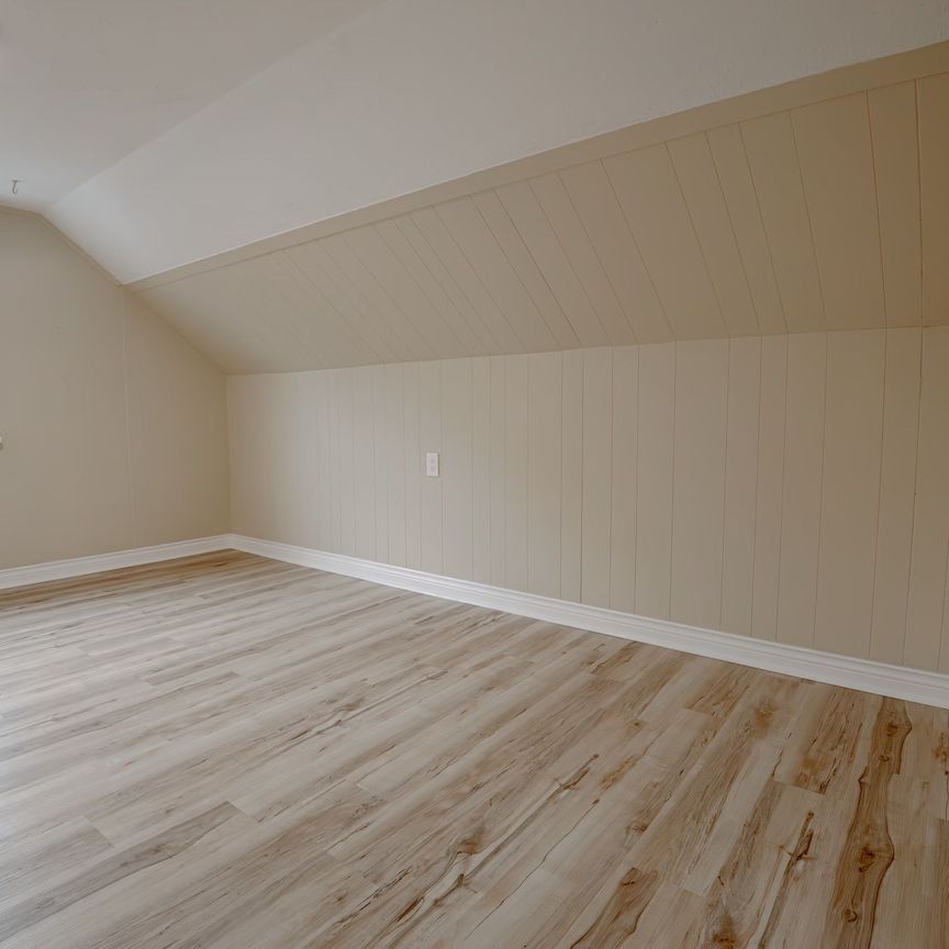 For Lease - 100 Donald Street Unit# Upper, Barrie, Ontario - Photo 1