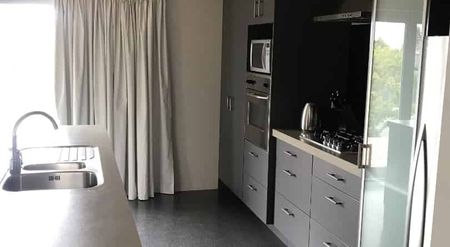 Lovely 3 bedroom home in Richmond Heights - Photo 2