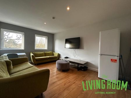 5 bedroom flat to rent - Photo 4