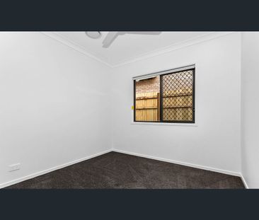 9 Alloway Close, Pallara, Qld 4110 - Photo 2
