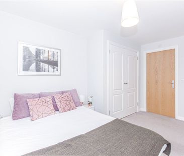 Well presented two bedroom/two bathroom first floor furnished apart... - Photo 6