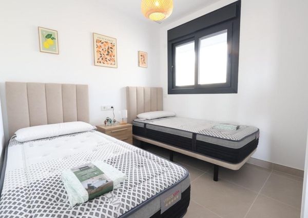 Apartamento a estrenar con vistas al mar en esquina en La Mata.