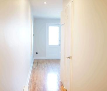 1 CH - 1 SDB - Montréal - $1,100 /mo - Photo 2