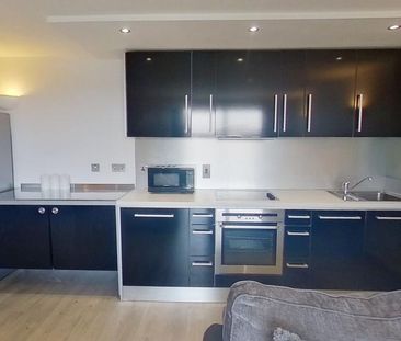 2 bedroom flat to rent - Photo 6