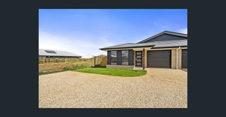 Modern Glenvale Unit - Photo 5