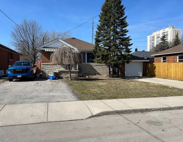 308 East 42nd Lower Unit | 308 East 42nd Street, Hamilton - Photo 1