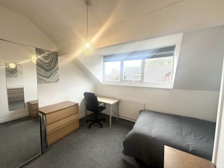 Glebe Avenue (room 6), Kirkstall, Leeds - Photo 3