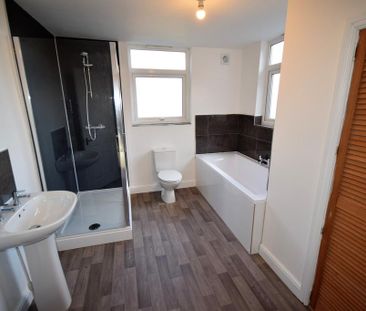 3 bedroom terraced house to rent - Photo 6