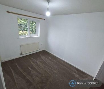 2 bedroom bungalow to rent - Photo 2
