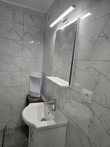 300 euro! Garsoniera, parter, bld Poitiers langa Siraj - Fotografie 5