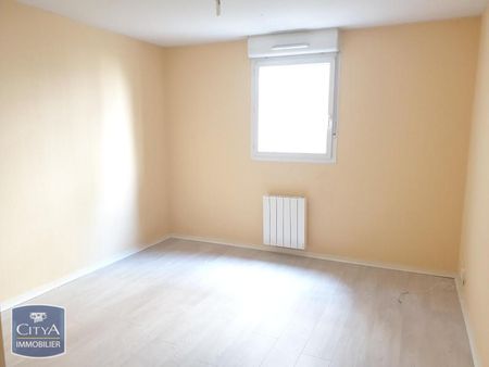 Location Appartement 2 pièces 47m² CHALON SUR SAONE 71100 - Photo 5