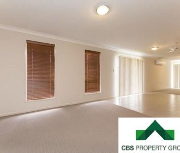 STYLISH, MODERN & SPACIOUS HOME - Photo 1