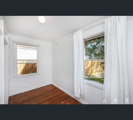 11 Sumers Street, Laverton, Vic 3028 - Photo 5