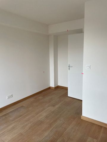 Location Appartement 3 pièces 72m² - Photo 3