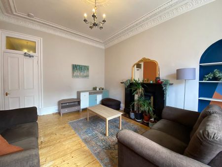 3 bedroom flat to rent - Photo 4