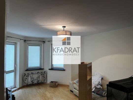 2 pokoje, balkon - 2.500zł + opłaty - Photo 1