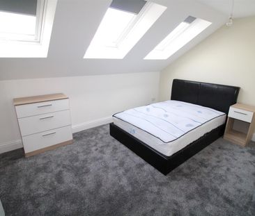 House - Terraced For Rent Fawcett Road, Southsea - Photo 4