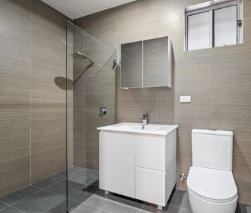 2 bedroom granny in Campbelltown! - Photo 3