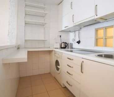 Studio for rent in Embajadores, bills included. - Photo 4