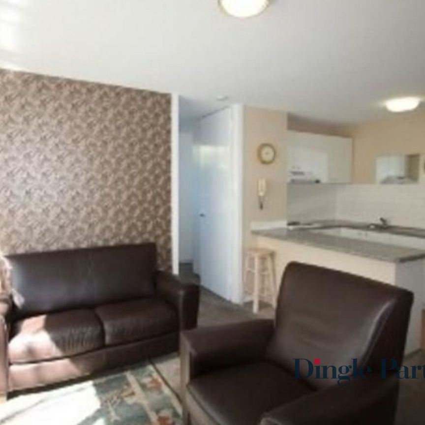 Fully-Furnished One-Bedroom Apartment in Prime South Yarra Location - Photo 1