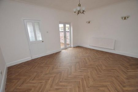 3 bedroom terraced house to rent - Photo 4