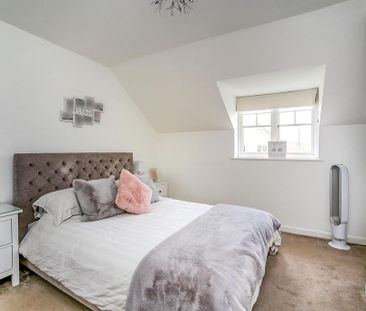 2 bedroom semi-detached house to rent - Photo 3