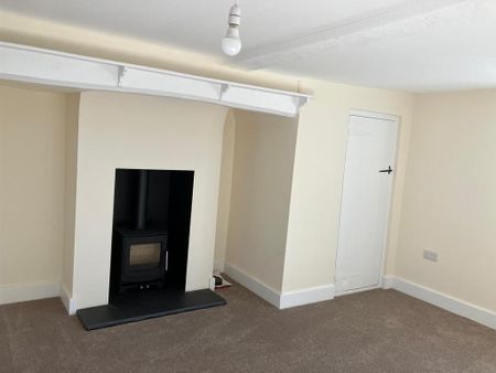 2 bedroom terraced house to rent - Photo 2