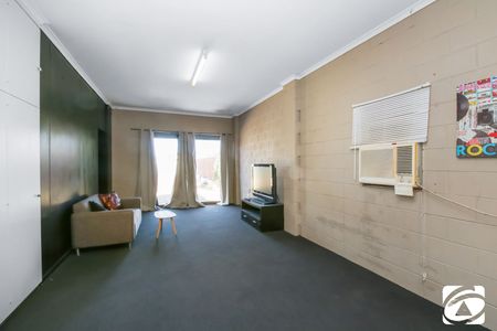 62 Williams Street - Photo 2