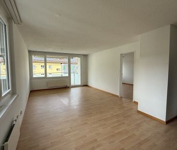 Generous apartment in the best location - Photo 1