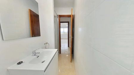 Apartamento de alquiler en Zona Campus Universitario - Photo 3