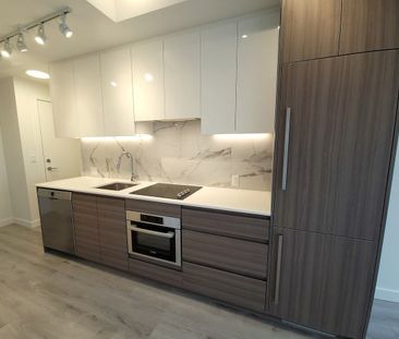 10626 City Parkway condo — Surrey, BC (0-Bedroom) - 0 Bedroom - Photo 6