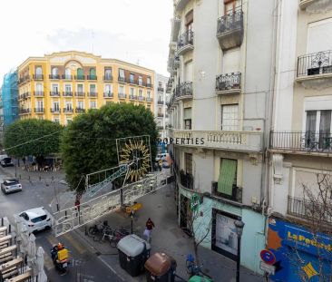Valencia - Photo 3