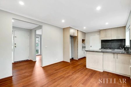 “Spacious Family Home in Prime Berwick Location” - Photo 4