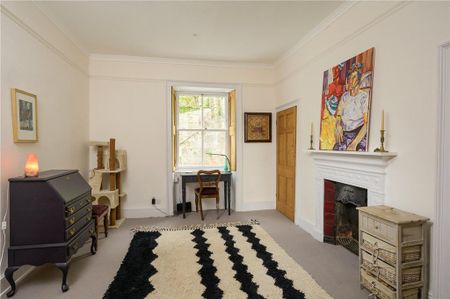5 bedroom terraced house to rent - Photo 4