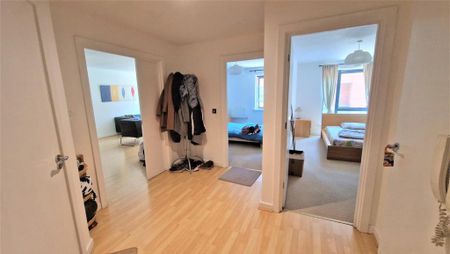2 bedroom flat to rent - Photo 3