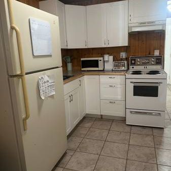 **One Bedroom, One Bathroom Suite Departure Bay Area** - Photo 3