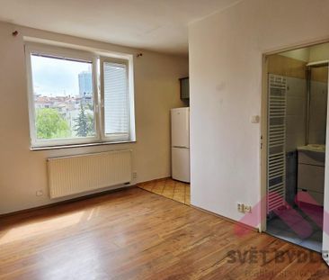 Pronájem bytu 1+kk 29 m2 - Fotografie 2