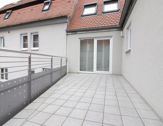 Hochwertig möblierte Wohnung in stadtnaher Lage in Mainnähe - Photo 1