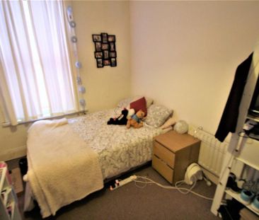 6 bedroom terraced house to rent - Photo 1