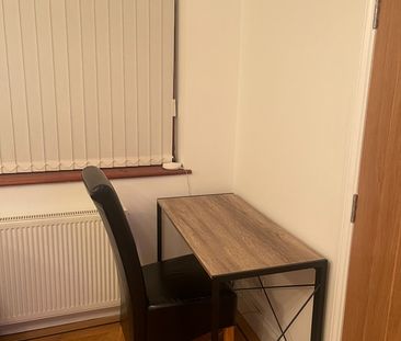 Studio Flat, Friars Avenue, N20 - Photo 6