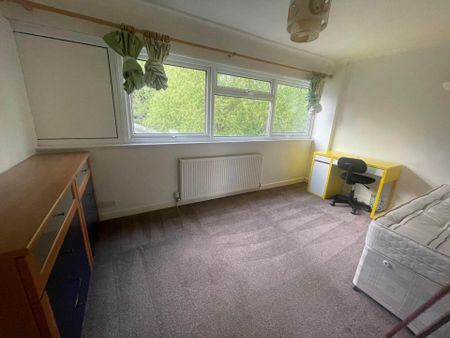 3 bed town house to rent - Photo 2