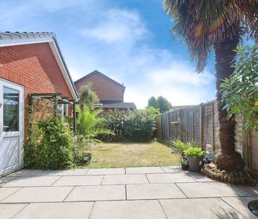 Tan Howse Close, Bournemouth - Photo 6