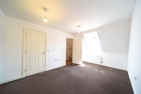 4 bedroom semi-detached house to rent - Photo 5