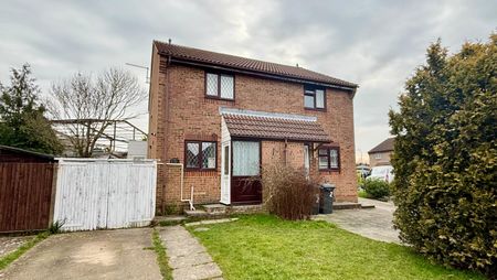 Bramley Road, Polegate - Two-bedroom Semi-detached house - Photo 3