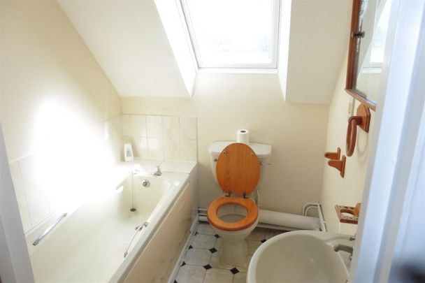 1 Bedroom Flat to Rent in Highgrove Court, Rushden, Northants, NN10 - Photo 1