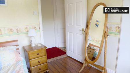 Cozy room in 5-bedroom houseshare in Castleknock, Dublin - Photo 2