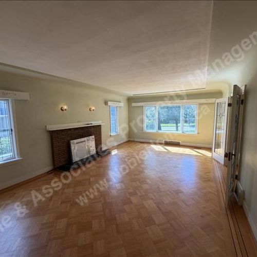 1XXX West 40th Avenue MAIN Vancouver - Photo 1