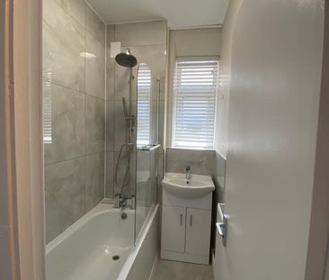 2 Bed Flat, Frome House, SE15 - Photo 6