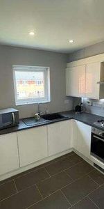 Gweal Avenue, Kennet Island, RG2 - Photo 3